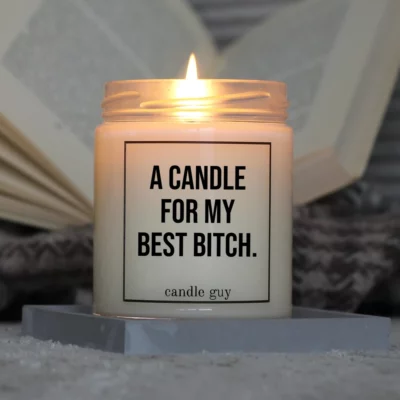 Light it up: The quote candle "A Candle For My Best Bitch" creates cozy vibes, intense fragrance and deep meaning – all in one flame.