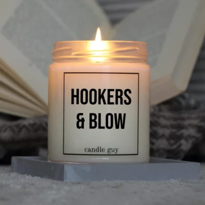 Light it up: The quote candle "Hookers & Blow" creates cozy vibes, intense fragrance and deep meaning – all in one flame.